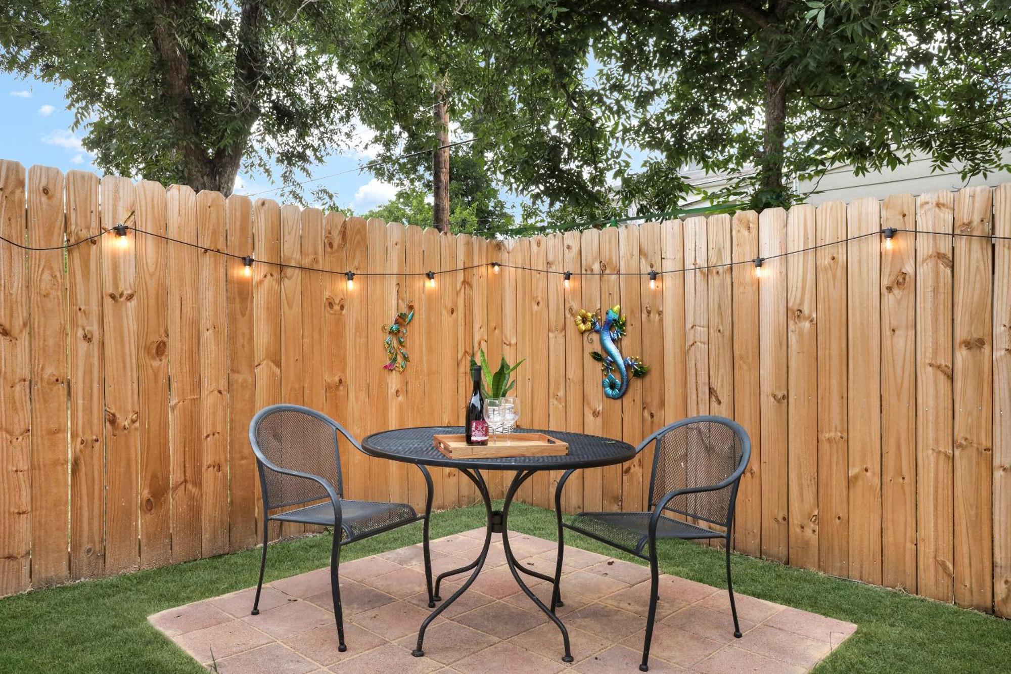 Satx - A Birdy Vacation Rental San Antonio Exterior photo